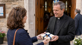 What Is an Appropriate Gift for a Priest or Nun?
