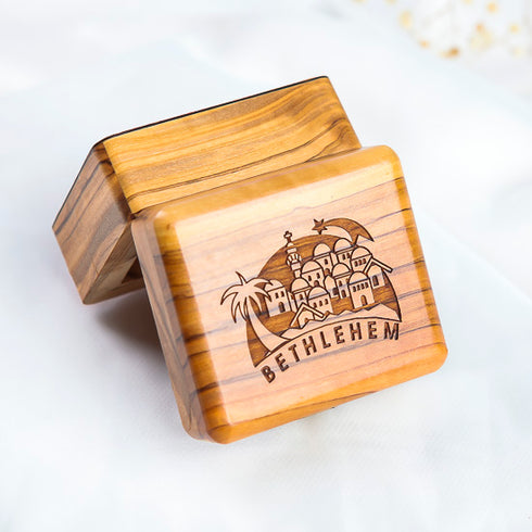 Medium size olive wood box with Bethlehem engraved on the lid